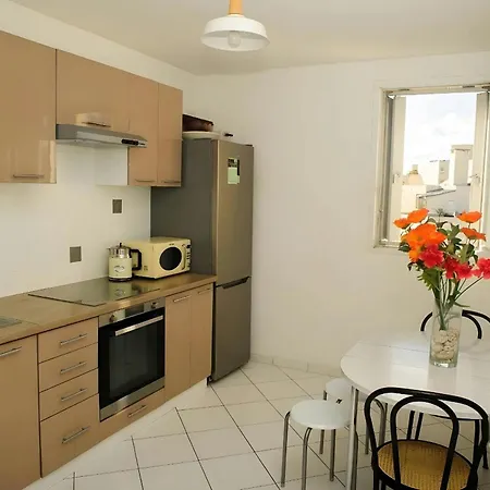 Creteil. Au Pied Du Lac. T4 De 67 M2 * Creteil