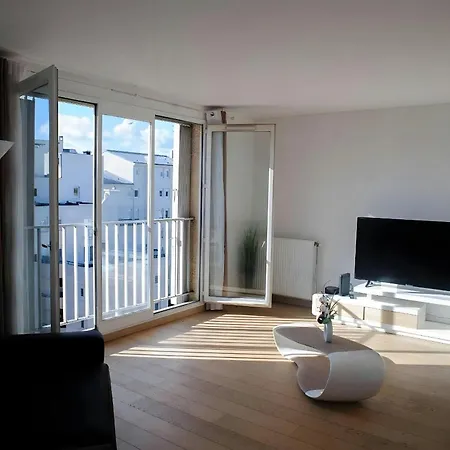 Apartment Creteil. Au Pied Du Lac. T4 De 67 M2 Creteil